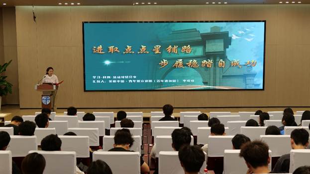 会议室里的人们 AI 生成的内容可能不正确。